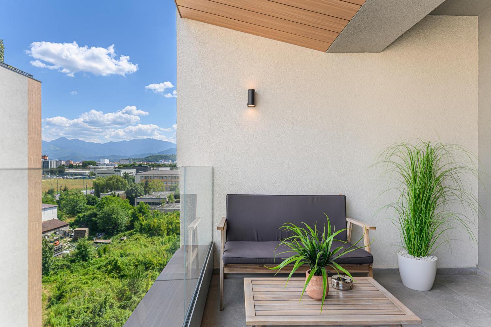 Luxury Landing Apartments Complex Qualis Brasov Bagian luar foto