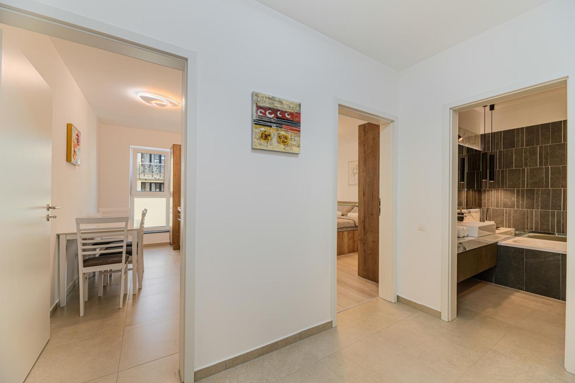 Luxury Landing Apartments Complex Qualis Brasov Bagian luar foto