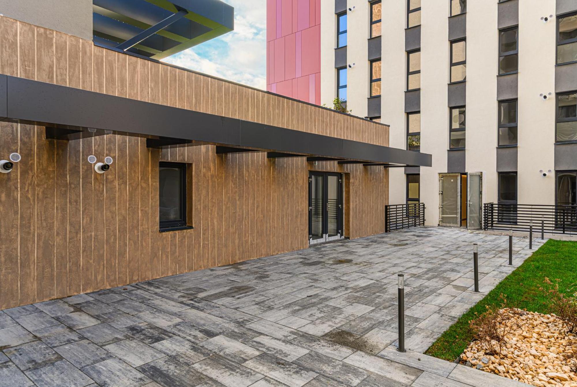 Luxury Landing Apartments Complex Qualis Brasov Bagian luar foto