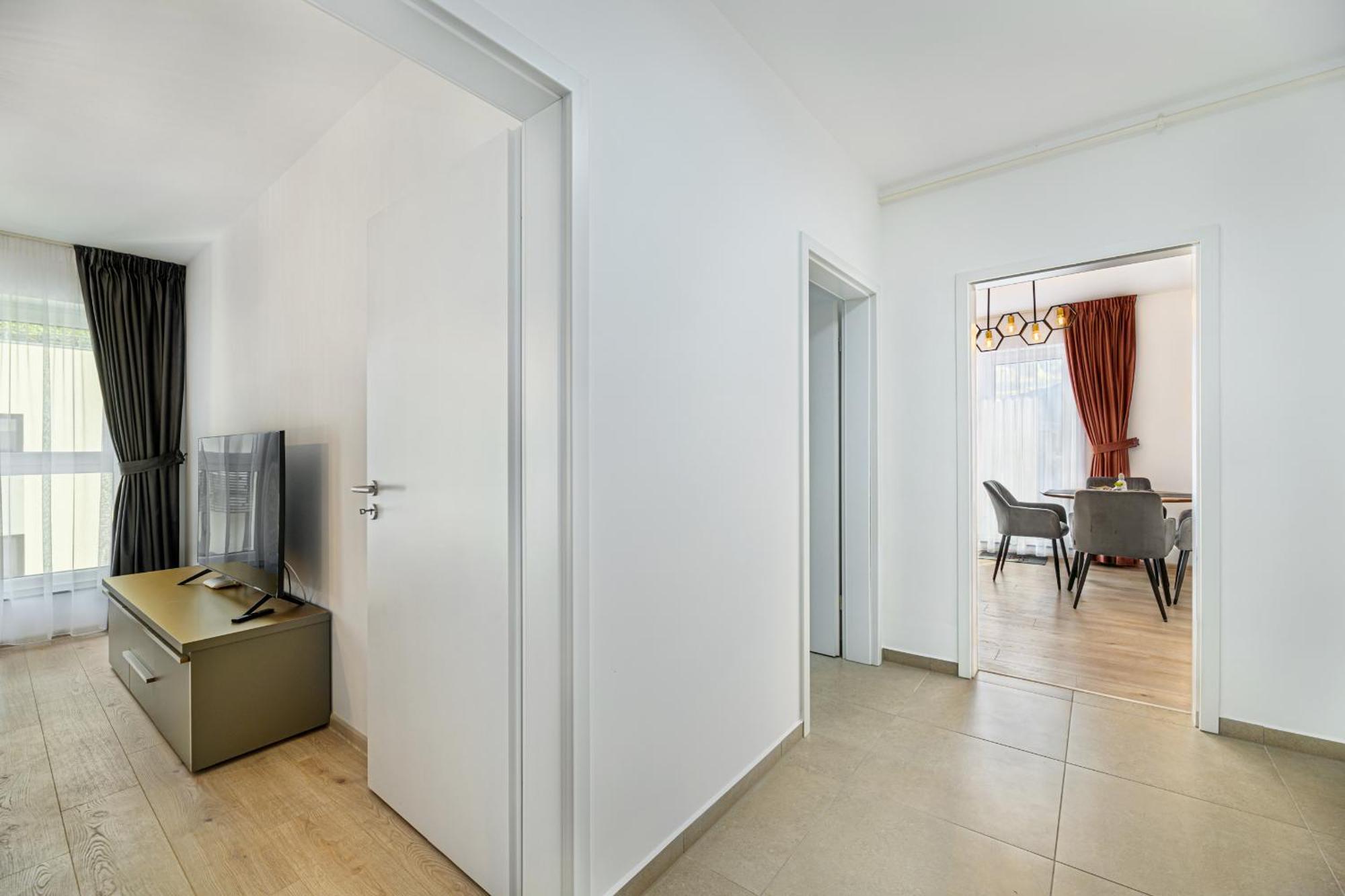 Luxury Landing Apartments Complex Qualis Brasov Bagian luar foto
