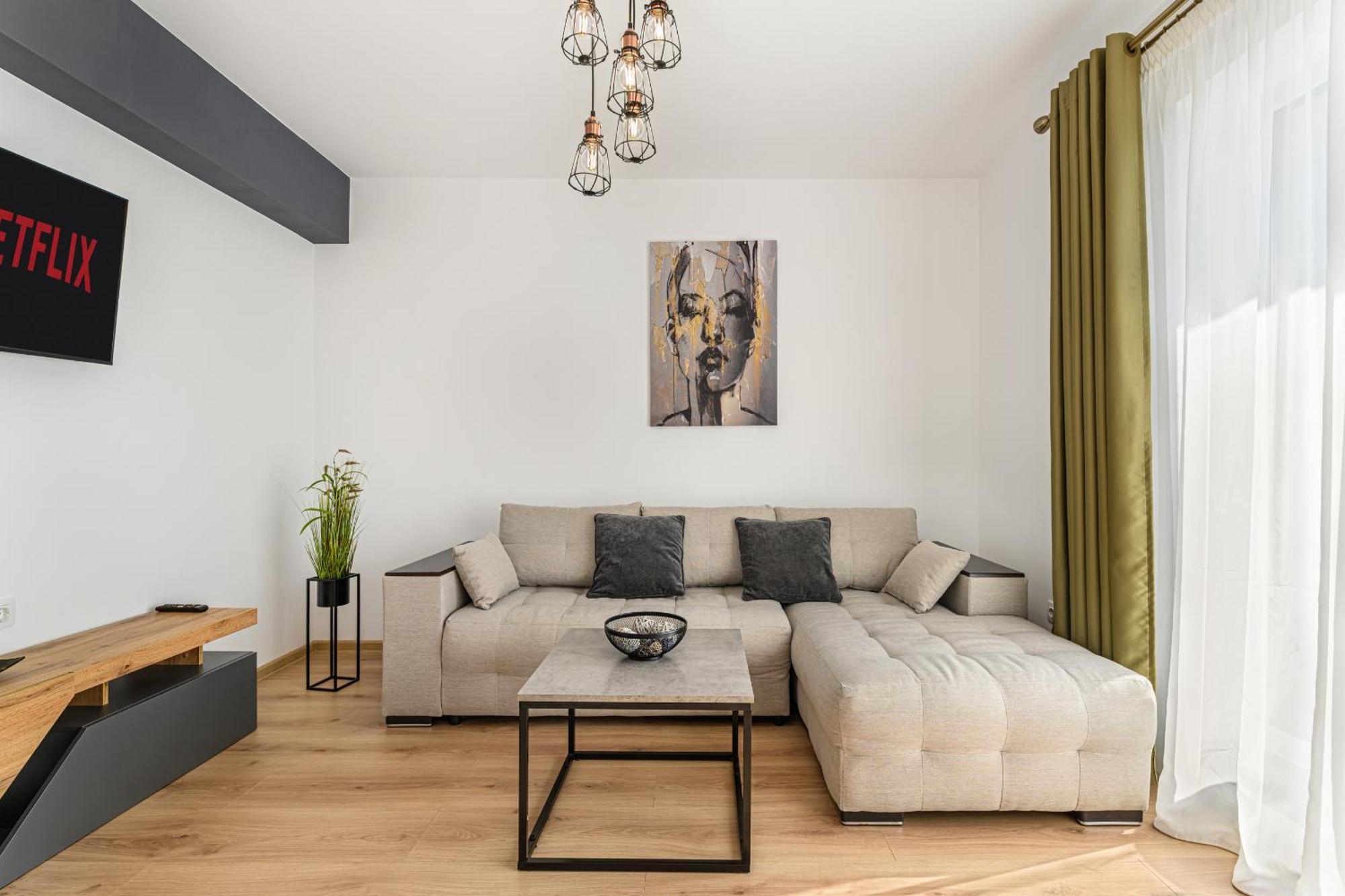 Luxury Landing Apartments Complex Qualis Brasov Bagian luar foto