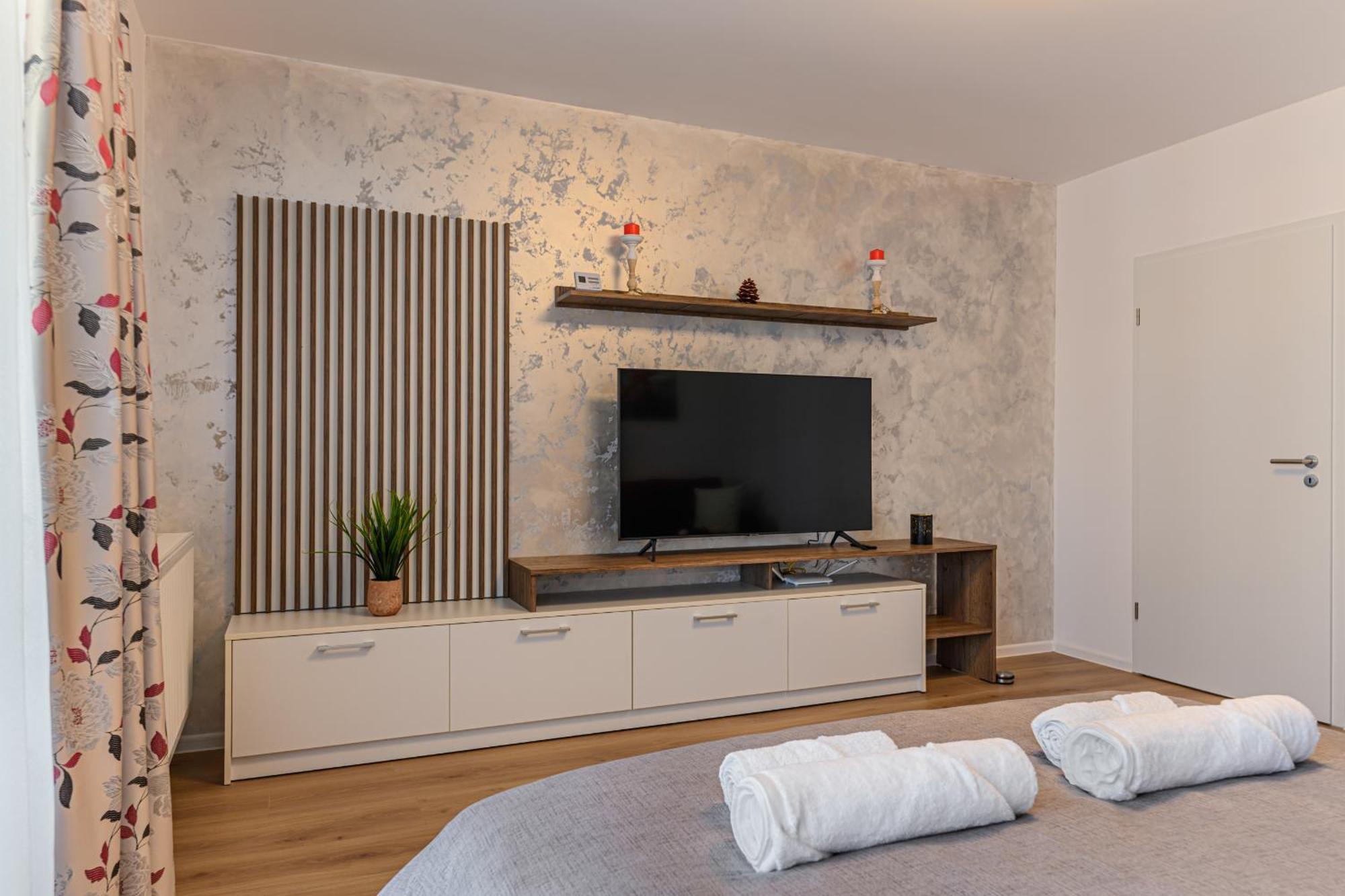 Luxury Landing Apartments Complex Qualis Brasov Bagian luar foto