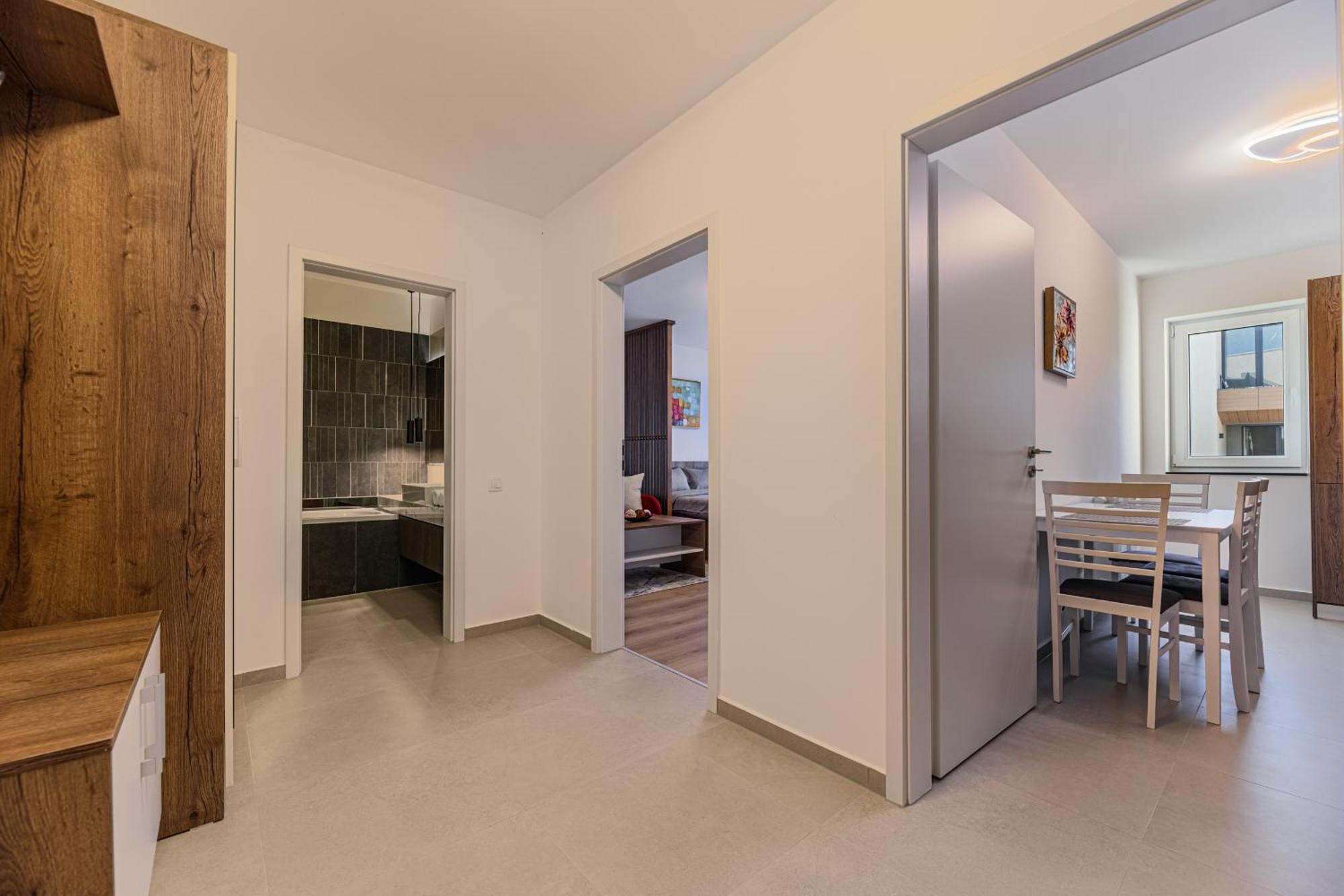 Luxury Landing Apartments Complex Qualis Brasov Bagian luar foto