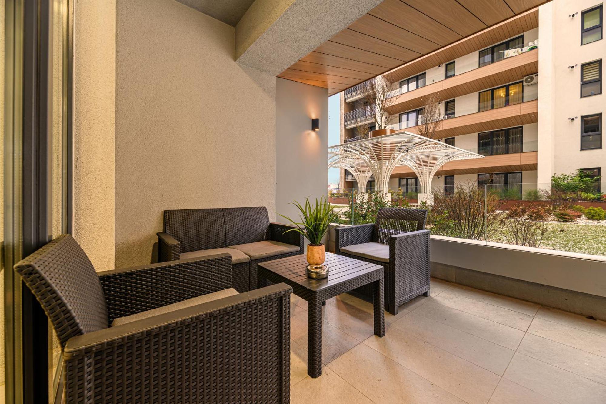 Luxury Landing Apartments Complex Qualis Brasov Bagian luar foto